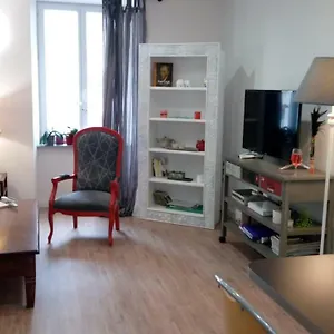 https://les-chambres-hautes-danastasia.midi-pyreneeshotels.com